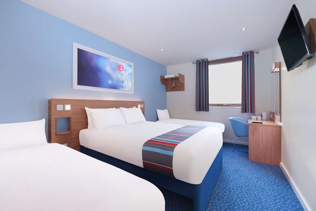 Travelodge Hemel Hempstead Room photo