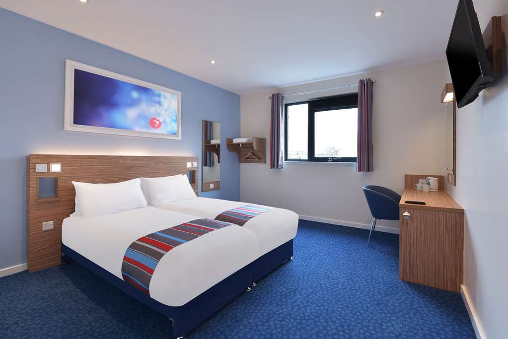 Travelodge Hemel Hempstead Room photo